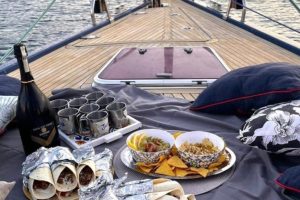 Veleggiata Sensoriale – Esperienza Benessere in Barca a Vela