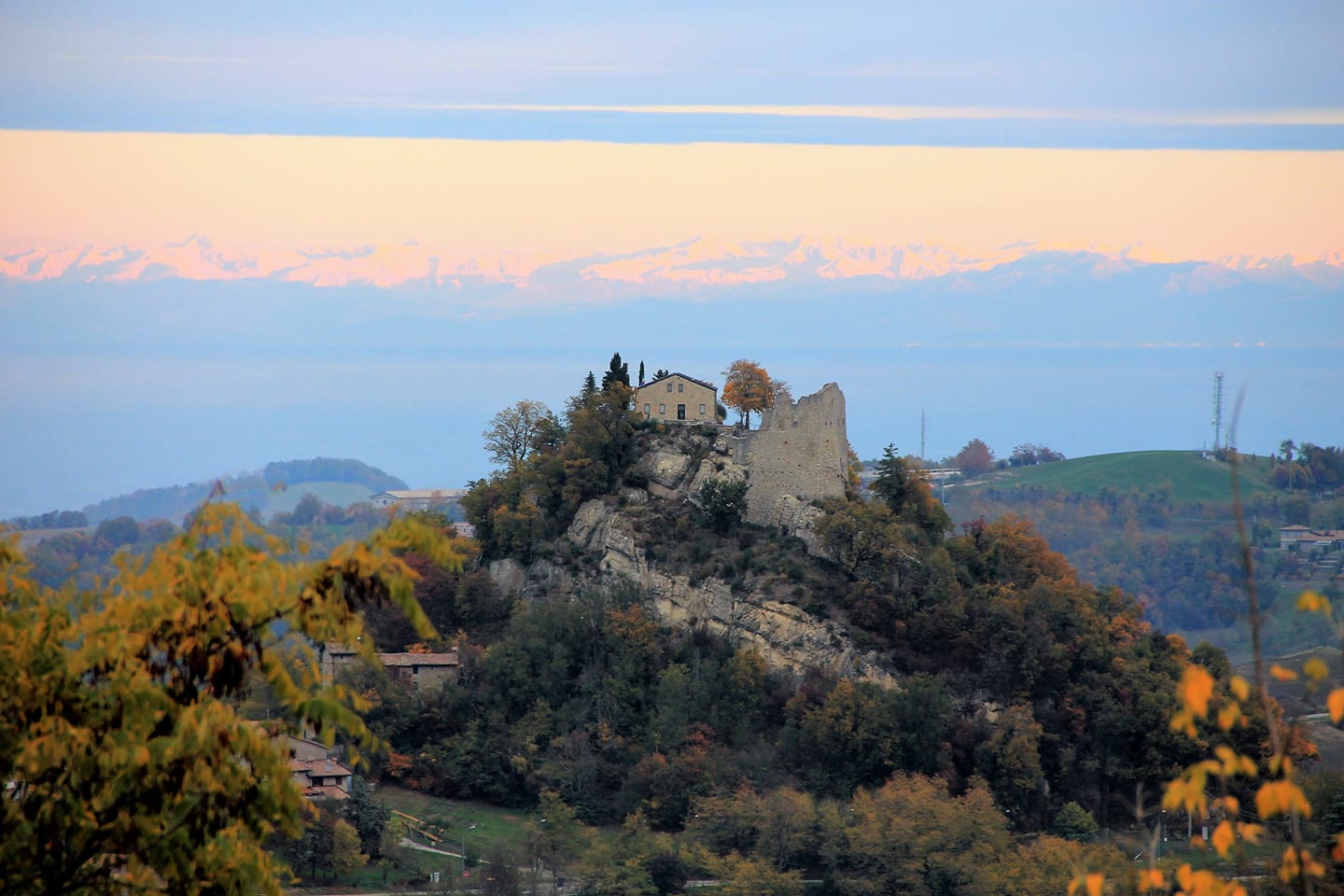Mercato Contadino di Canossa in Ebike